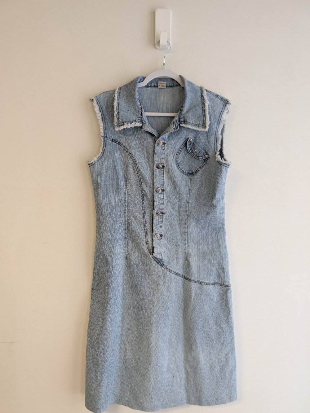Y2K inspired sleeveless half henley button denim midi dress